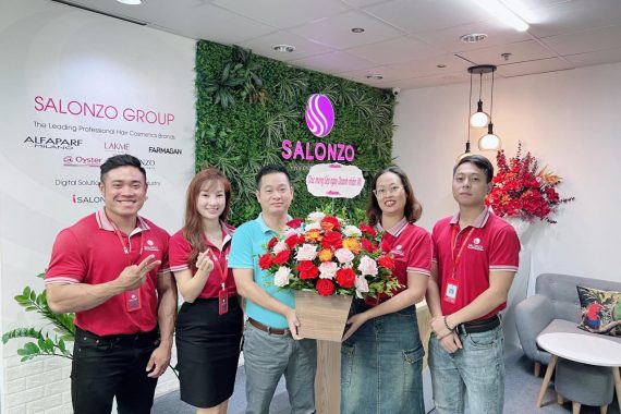 Ngày Đặc Biệt – Tôn Vinh Người Lãnh Đạo Của Salonzo